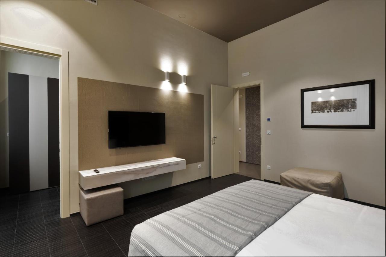 Salina Luxury Suites Parma Exterior foto
